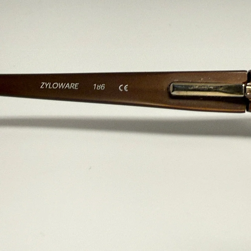 Zyloware 186 Brown Metal Oval Eyeglass Frames 54-17-140 Full Rim Eyewear